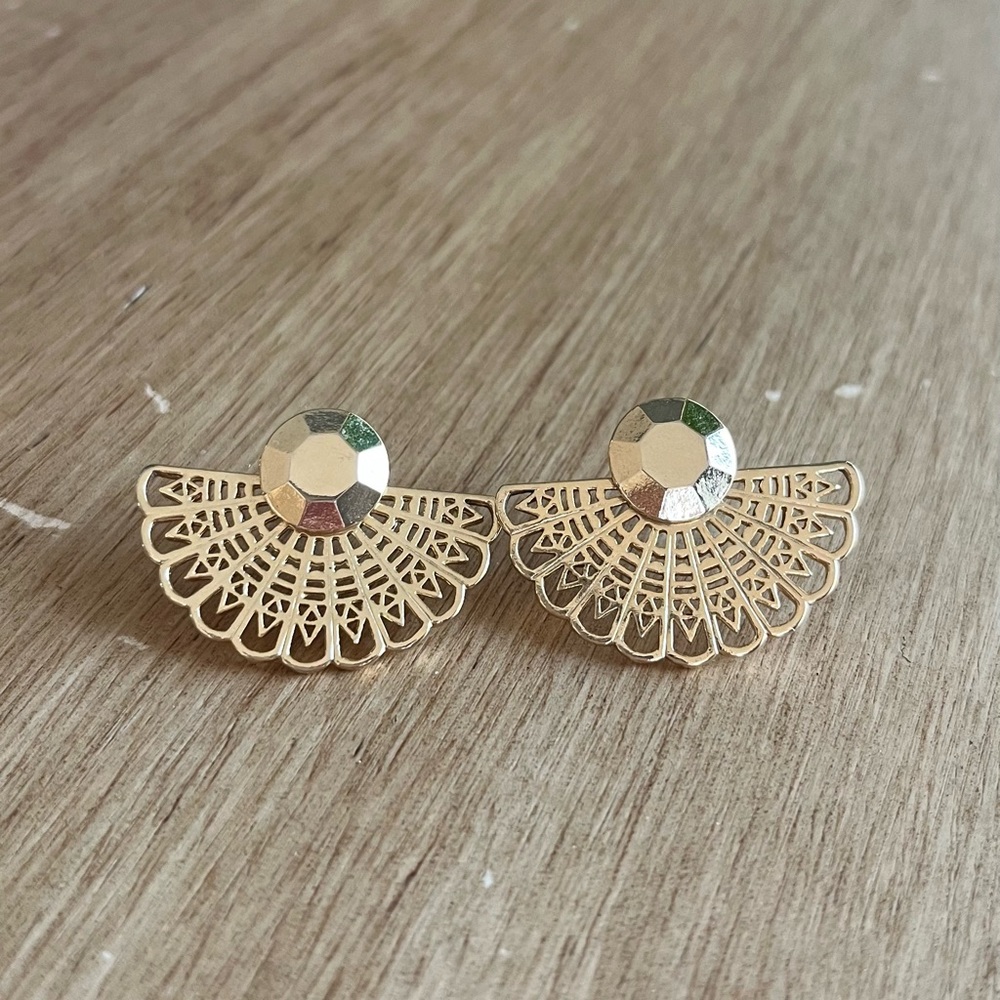 Ever Eden rosace earrings by Michelle Phan